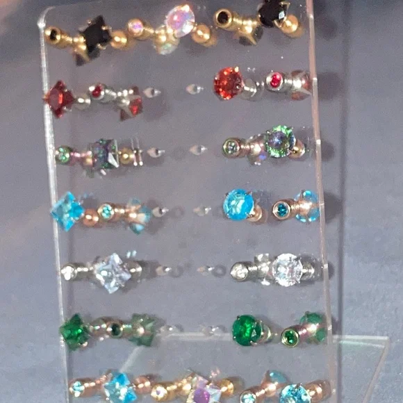 Colorful Double sided Titanium Stud Earring pick (1) - Picture 3 of 6